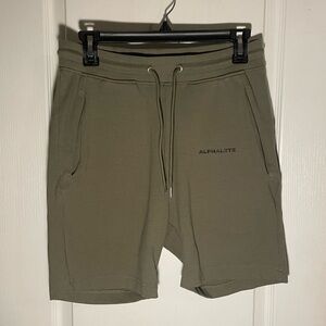Alphalete‎ Essential Core Shorts Army Green Sz Sm Comfortable, Pockets, Logo.